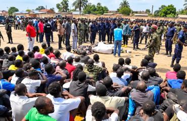 Lubumbashi : plus de 100 présumés délinquants interpellés dans 2 opérations de bouclage policières