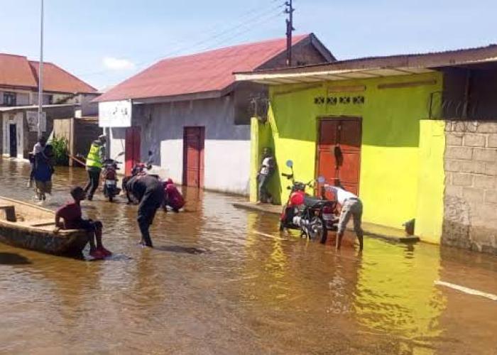 Inondations dans la province du Tanganyika : le Premier Ministre sortant en concertation avec les sénateurs