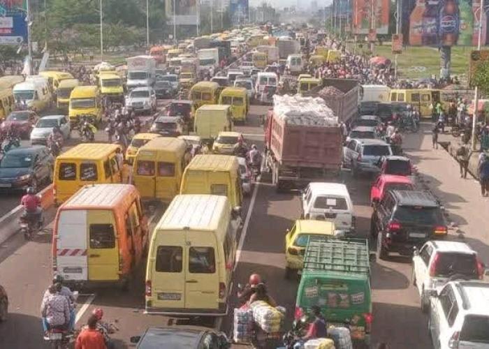 Le gouvernorat clarifie la fuite d’un document sur la régulation de la circulation routière