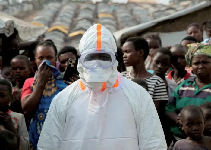 Pourquoi l'Ouganda maîtrise Ebola plus rapidement que la RDC ?